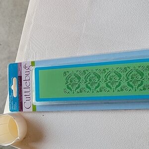 Cuttlebug Embossing Border Essentials 2" x 12"
